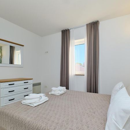 Apartments Divna 木洛希尼 外观 照片